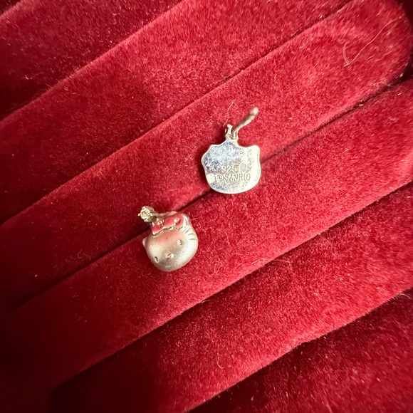 Hello Kitty Sterling Silver Earrings - marked 925/Sanrio pierced w/small crystal - Picture 4 of 5